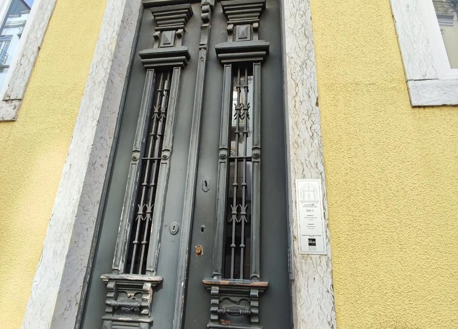 Lisbon T1 Balcony W River Views, R Cidade Cardiff, Lisbon Apartment