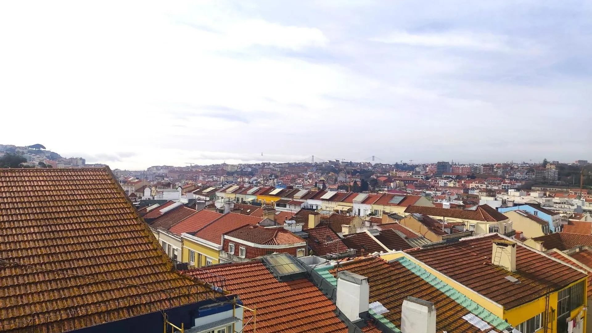 Lisbon T1 Balcony W River Views, R Cidade Cardiff, Lisbon