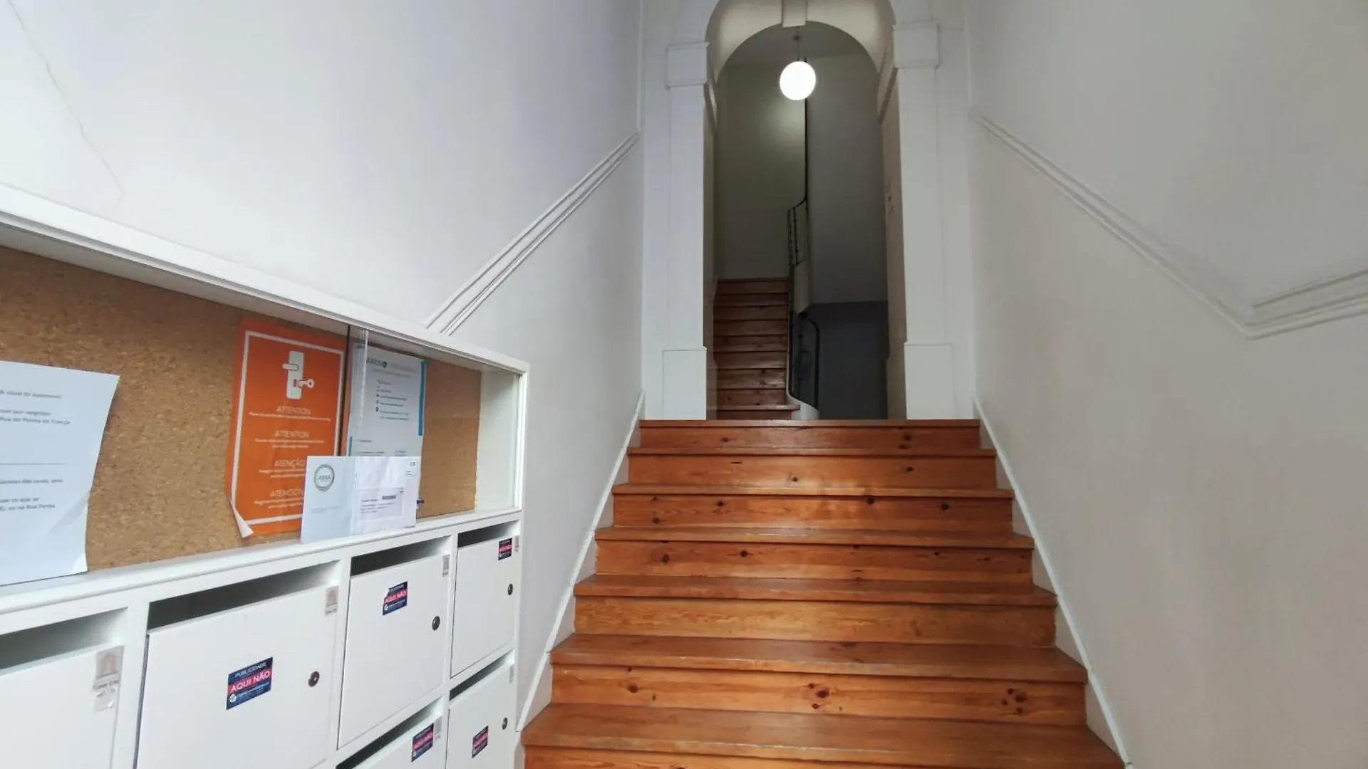 Apartment Lisbon T1 Balcony W River Views, R Cidade Cardiff, Lisbon
